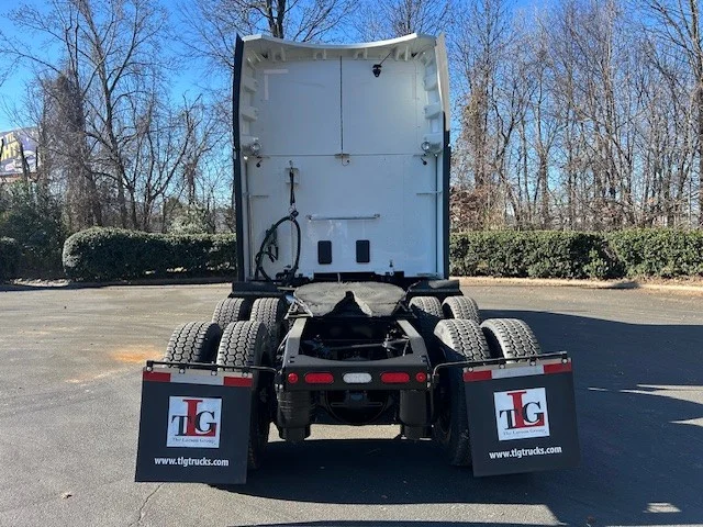 2021 Peterbilt 579 in Charlotte, NC — photo 5