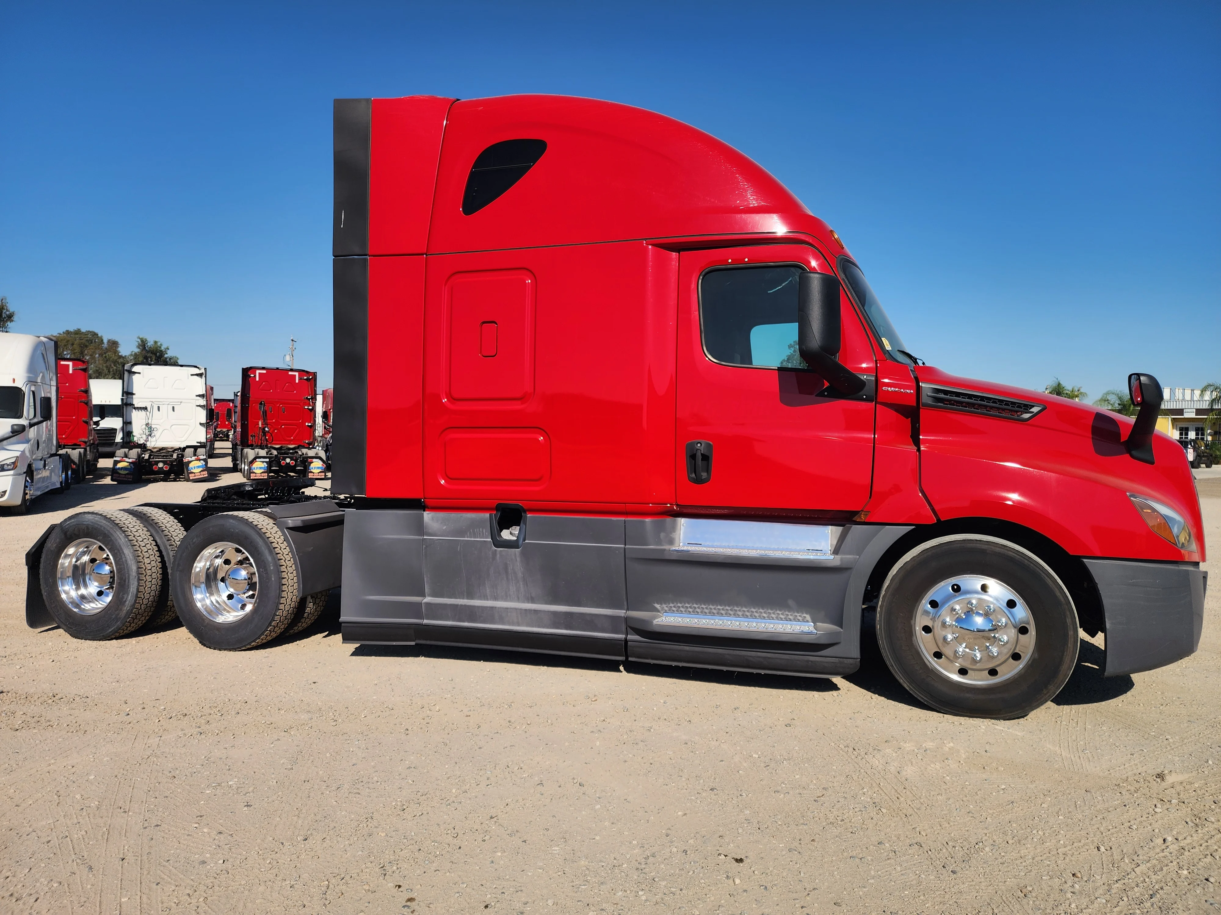 2020 Freightliner Cascadia in Fresno, CA — photo 5