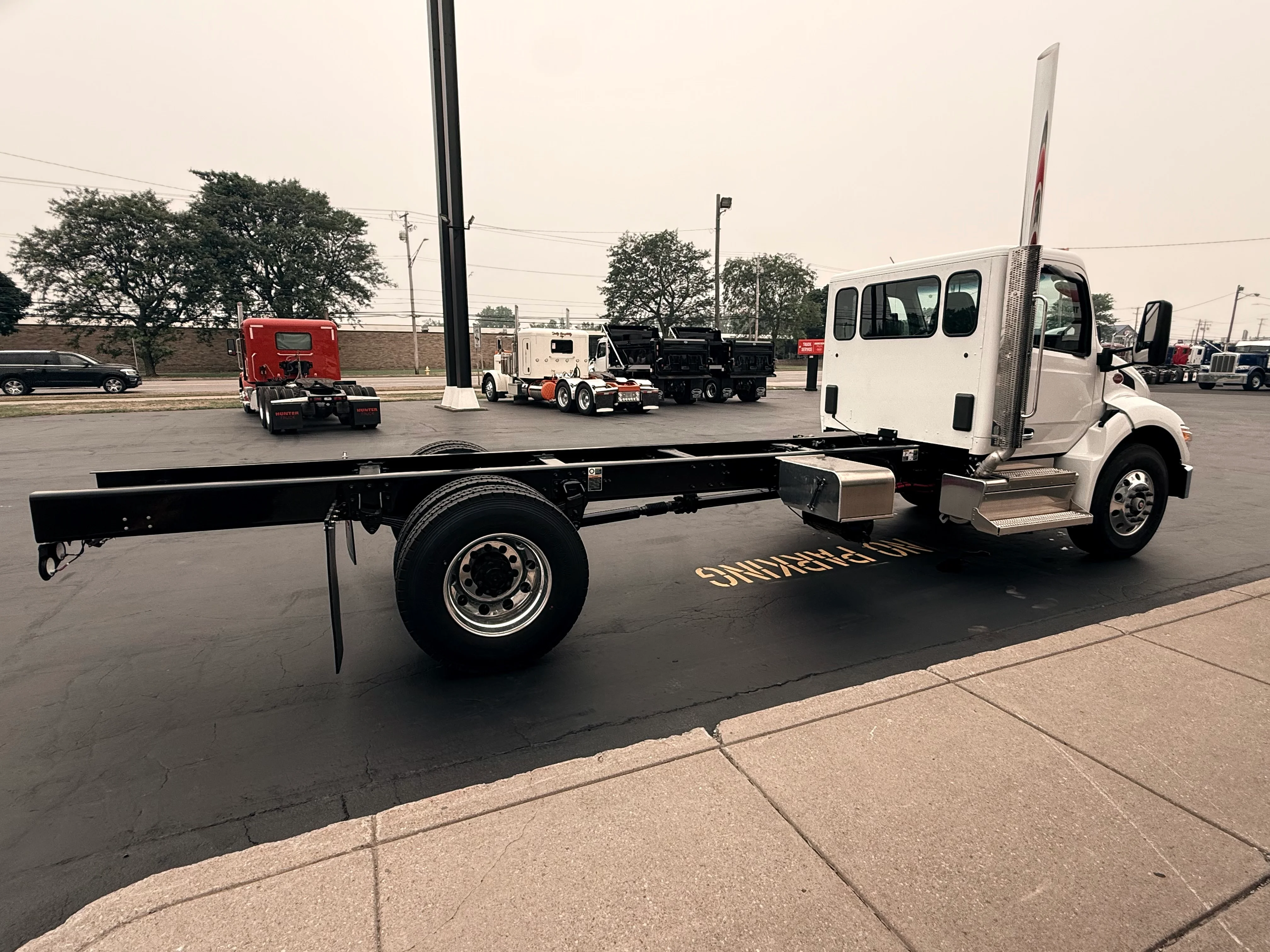 2026 Peterbilt 537 in Buffalo, NY — photo 13