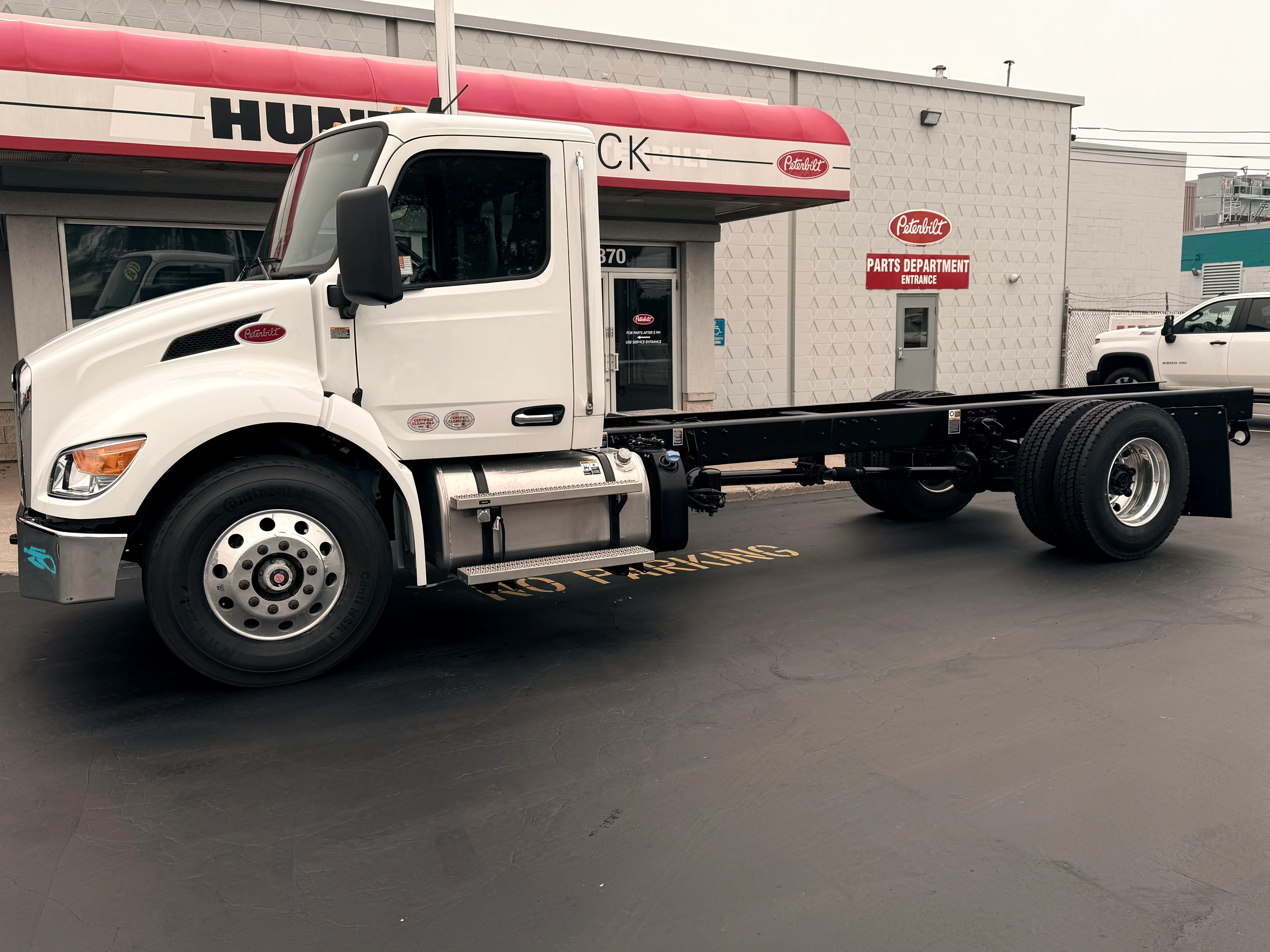2026 Peterbilt 537 in Buffalo, NY — photo 9