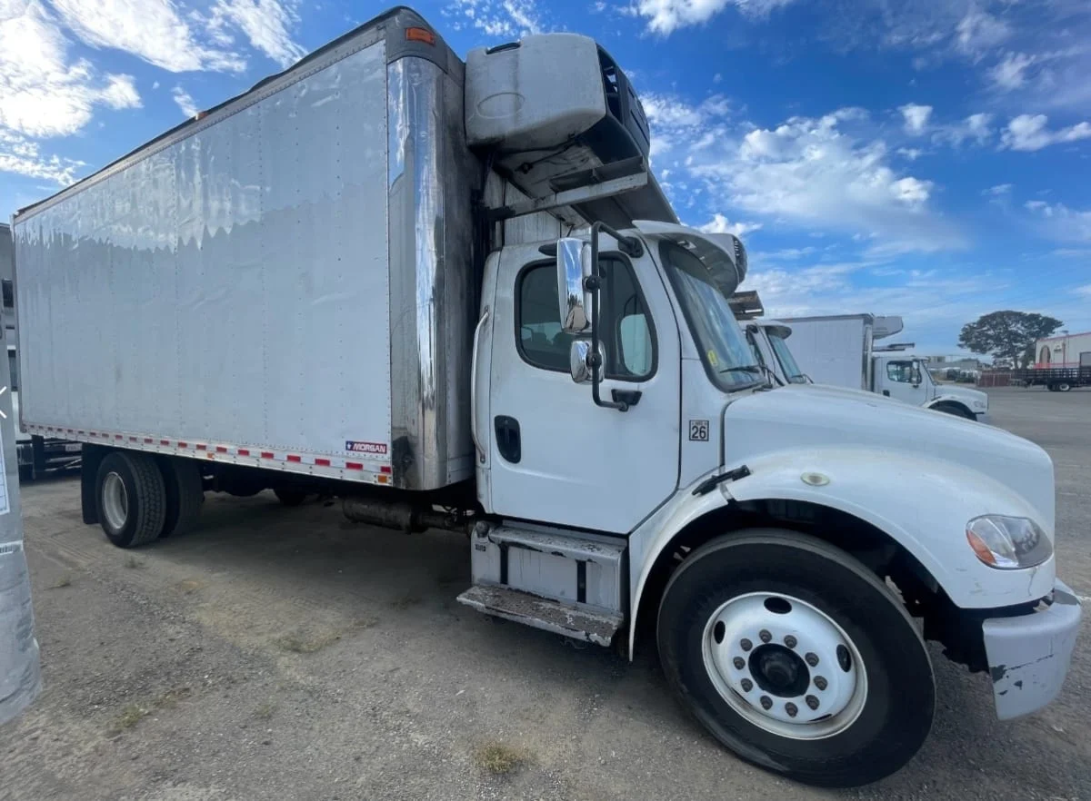 2016 Freightliner M2 106 in Hayward, CA — photo 12