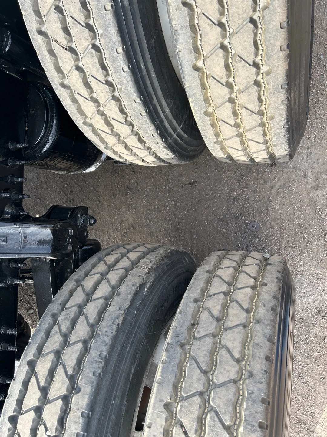 2019 Volvo VNL 860 - image 12