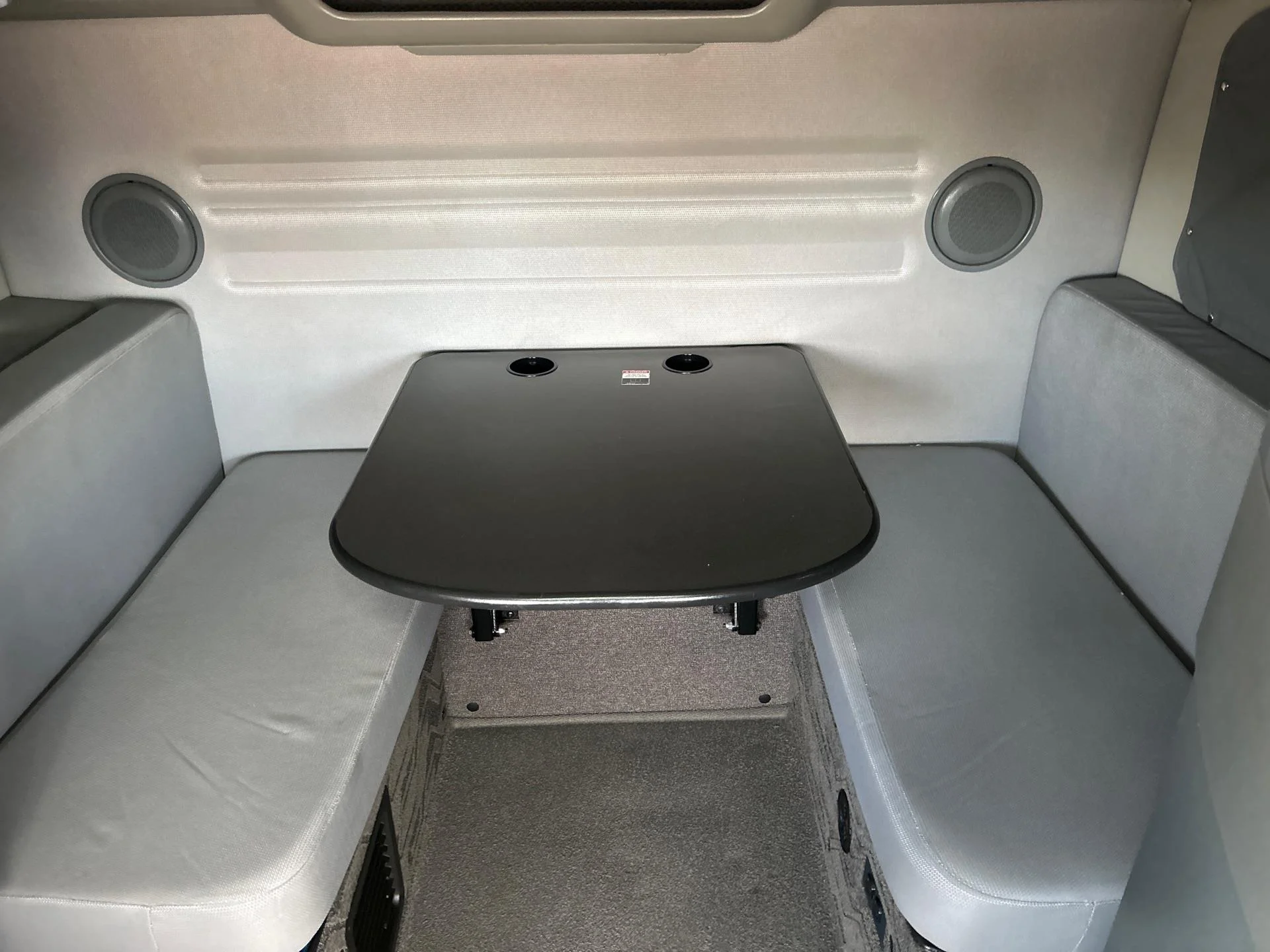 2019 Volvo VNL 860 - image 21