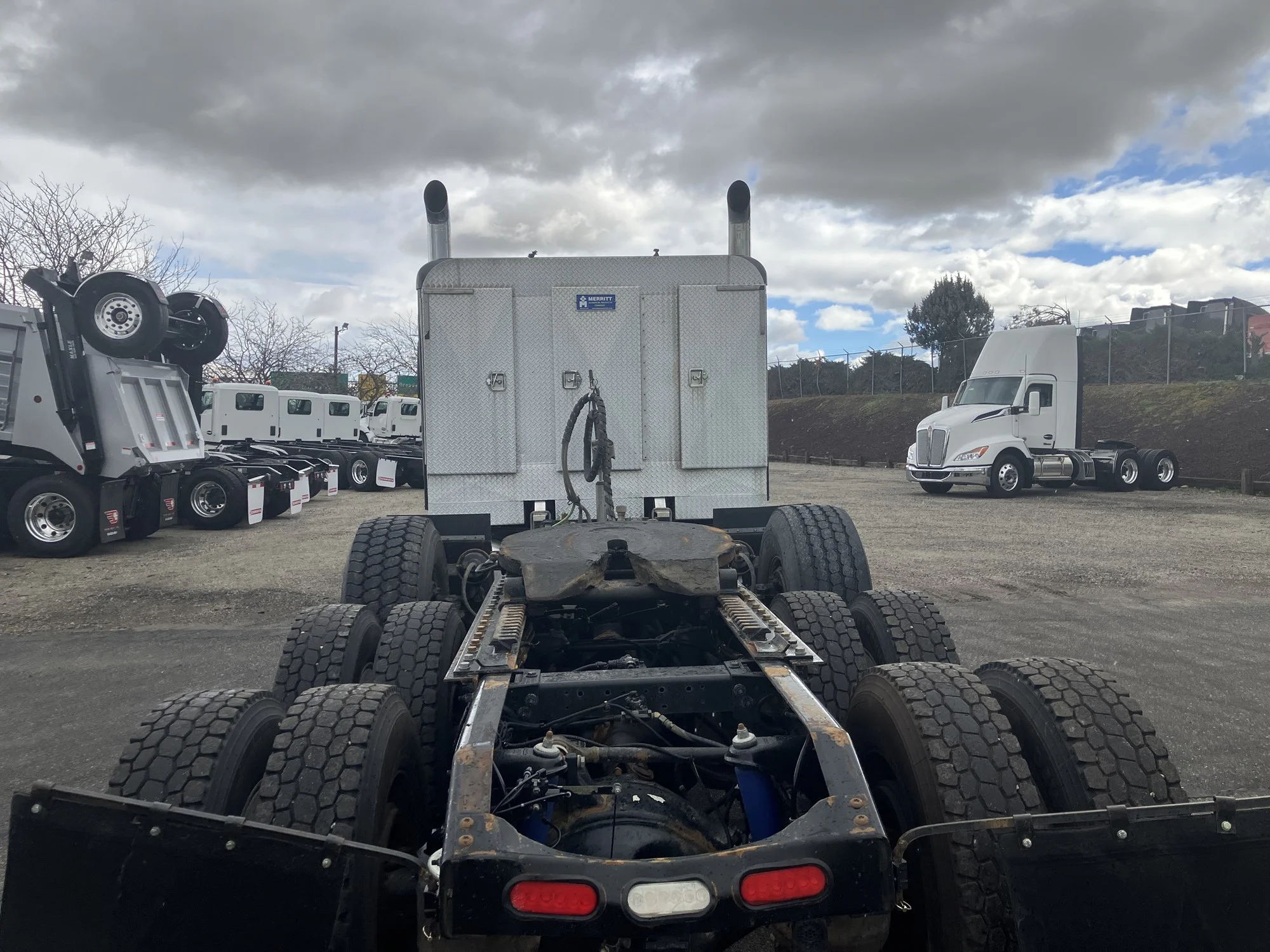 2020 Peterbilt 567 - image 4