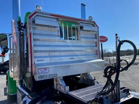 2023 Peterbilt 389 - image 6