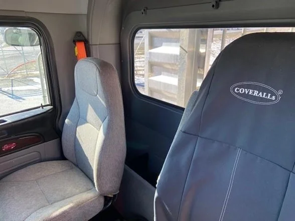 2023 Peterbilt 389 - image 18
