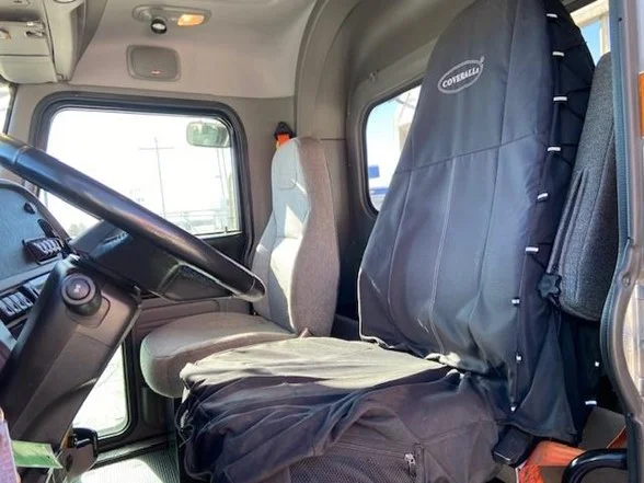 2023 Peterbilt 389 - image 13