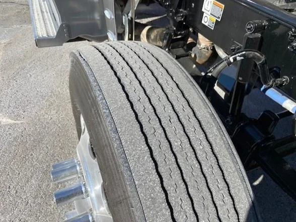 2023 Peterbilt 389 in Lima, OH — photo 10