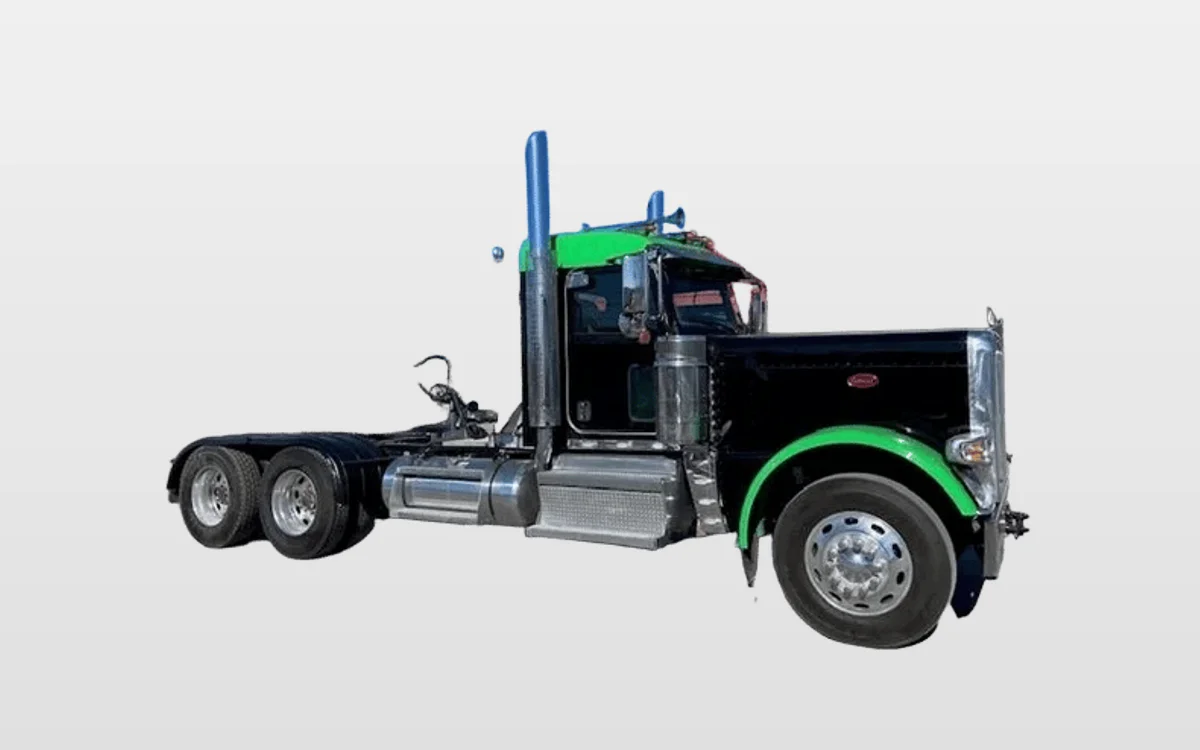 2023 Peterbilt 389 - image 1