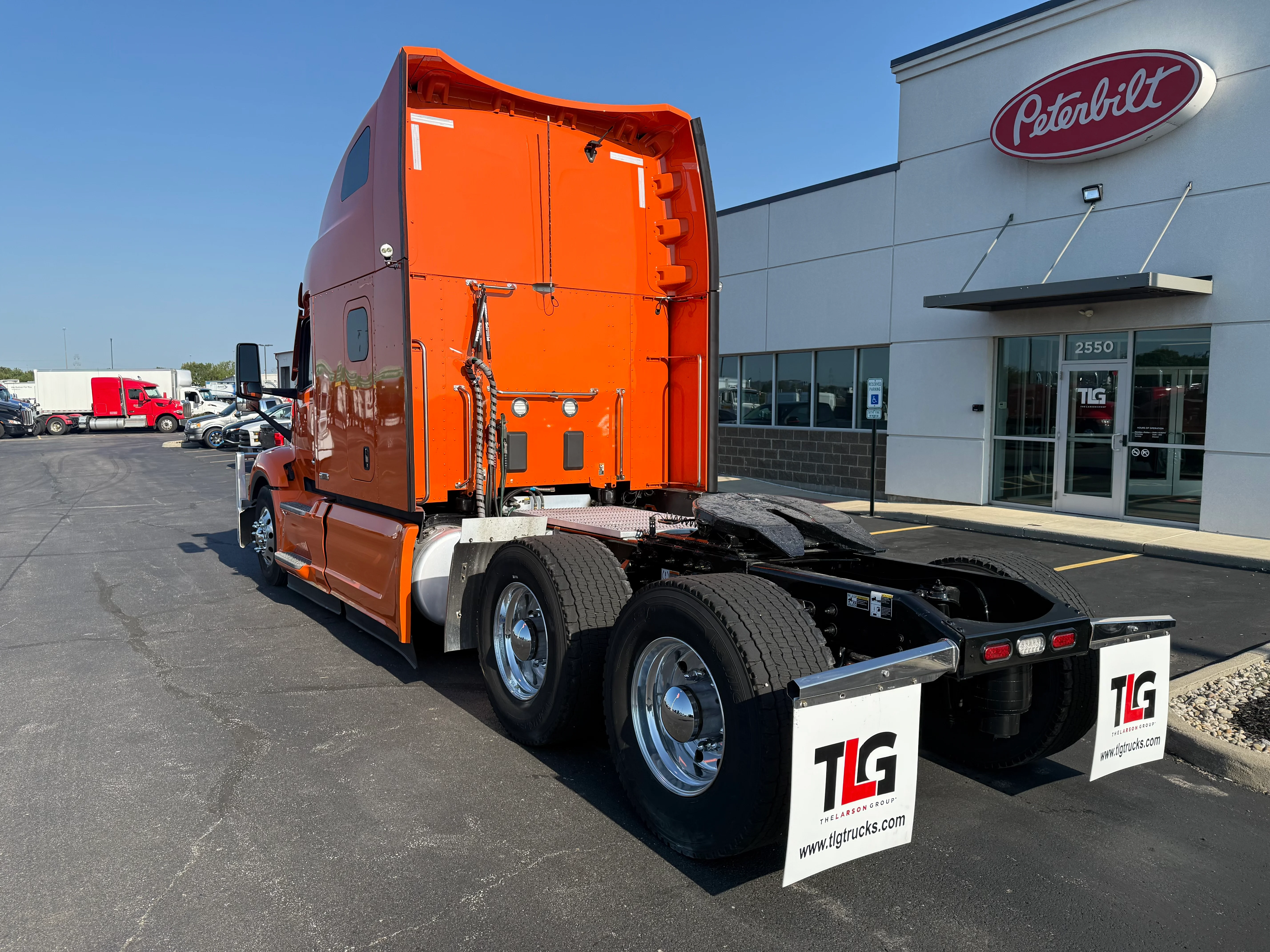 2024 Peterbilt 579 in Cincinnati, OH — photo 3
