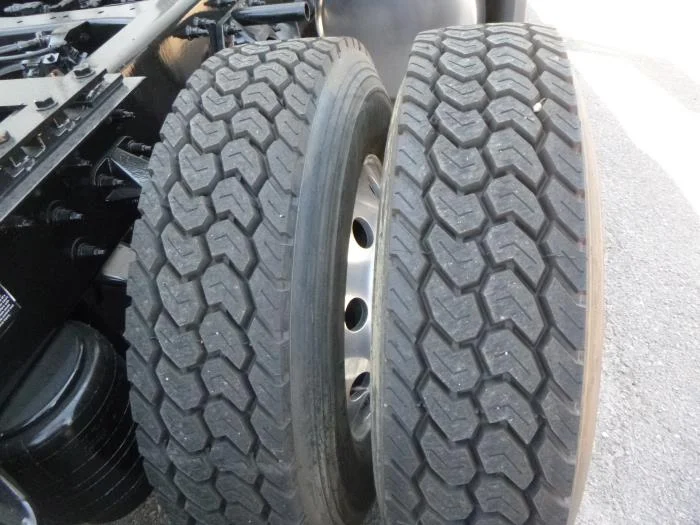 2021 Peterbilt 579 - image 11