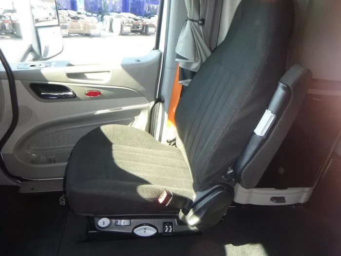 2021 Peterbilt 579 - image 22