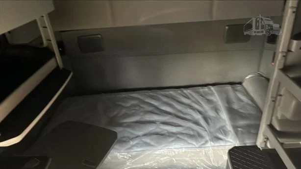 2020 Kenworth T680 - image 22