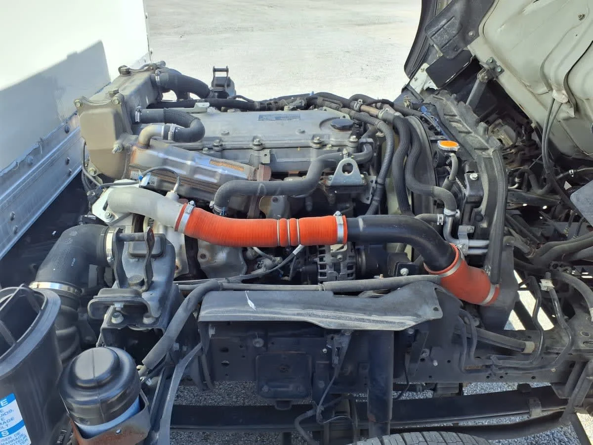 2019 Isuzu NPR - image 10