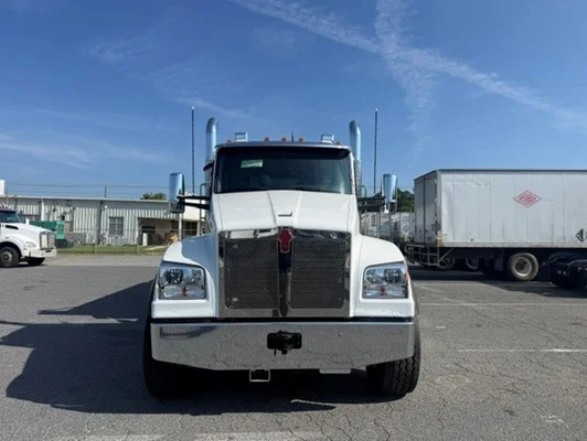 2027 Kenworth T880 in Concord, NC — photo 7