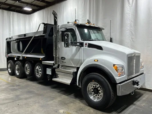 2027 Kenworth T880