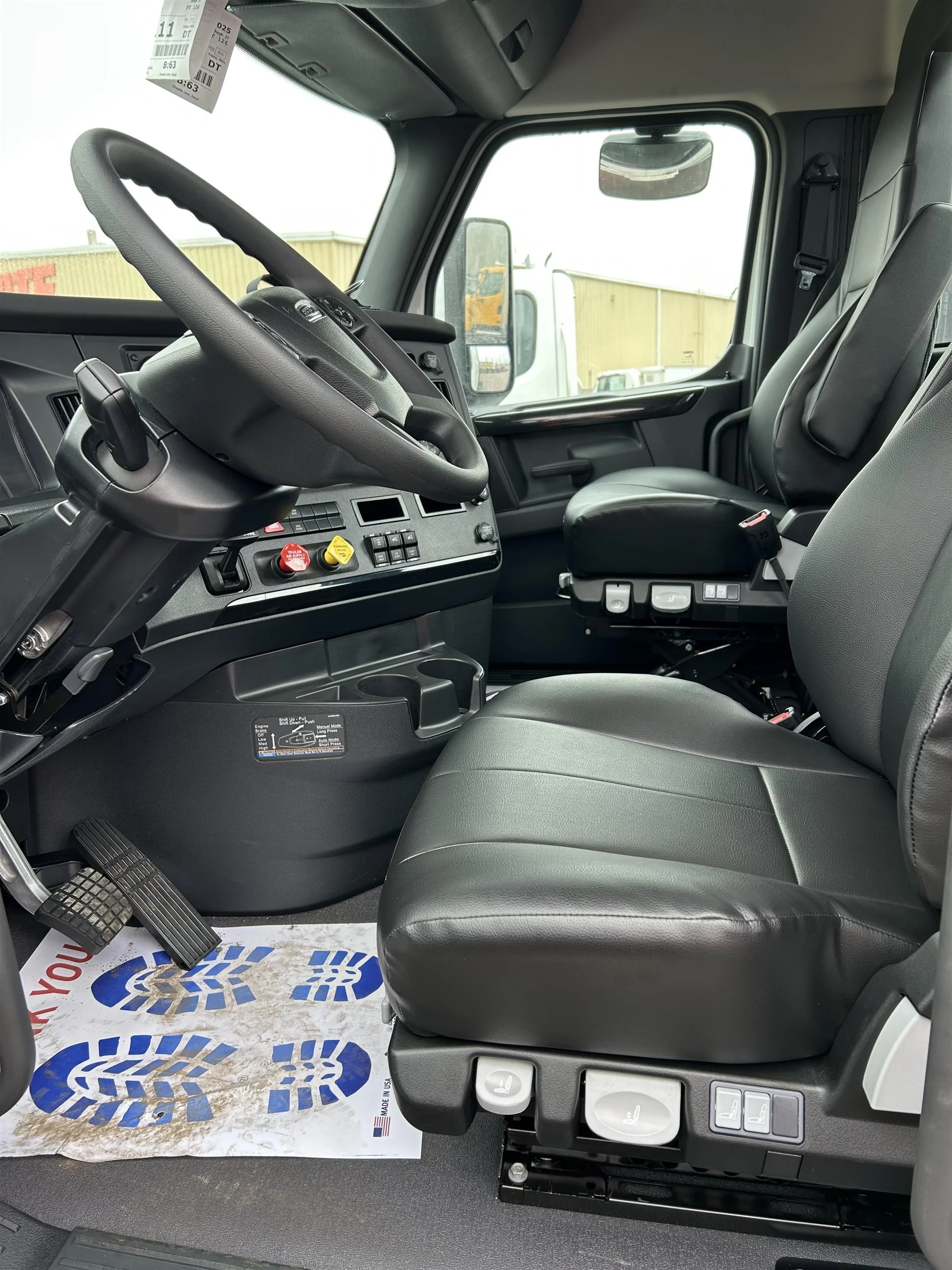 2026 Freightliner Cascadia in Sioux Falls, SD — photo 8