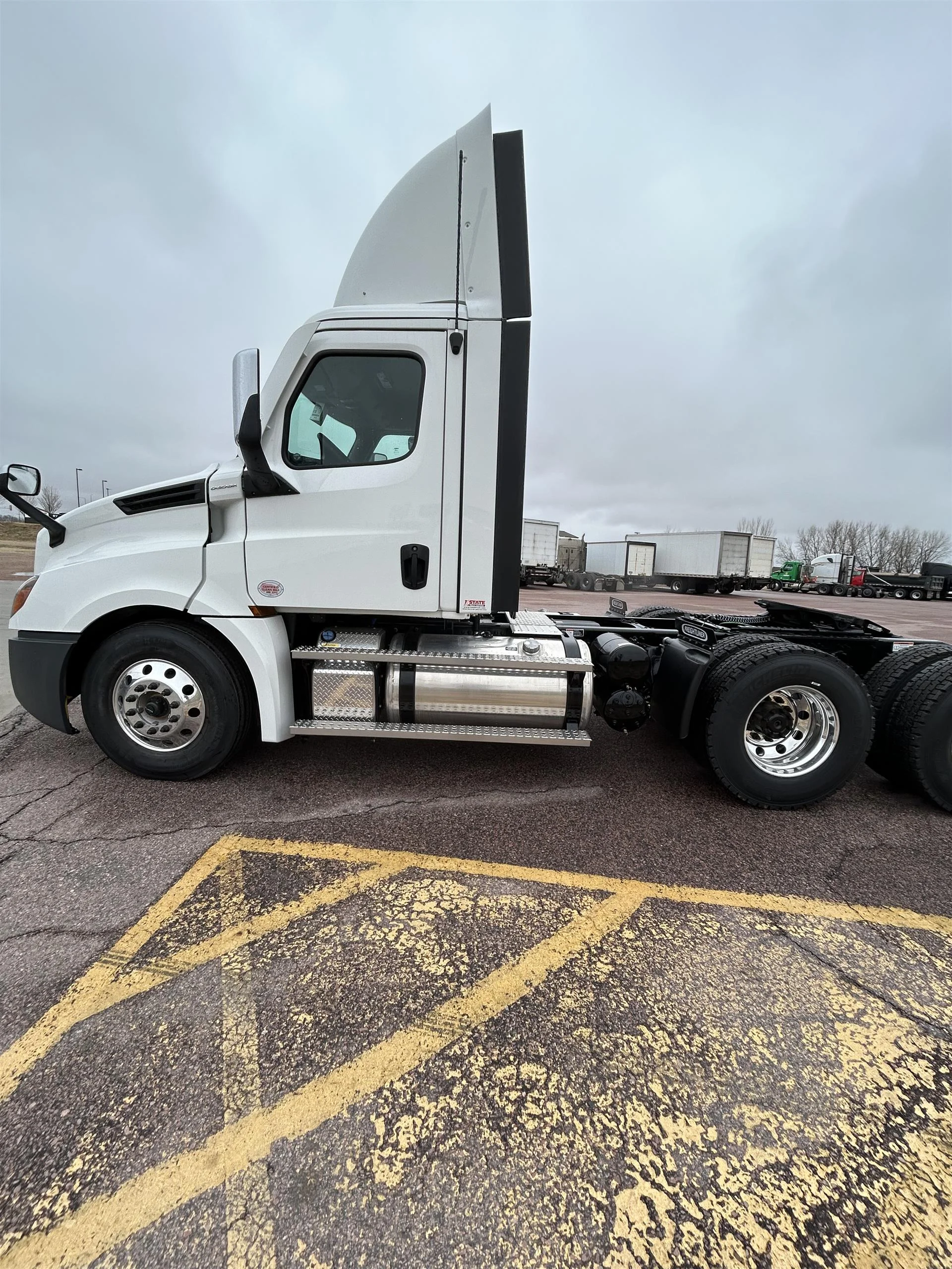 2026 Freightliner Cascadia in Sioux Falls, SD — photo 7