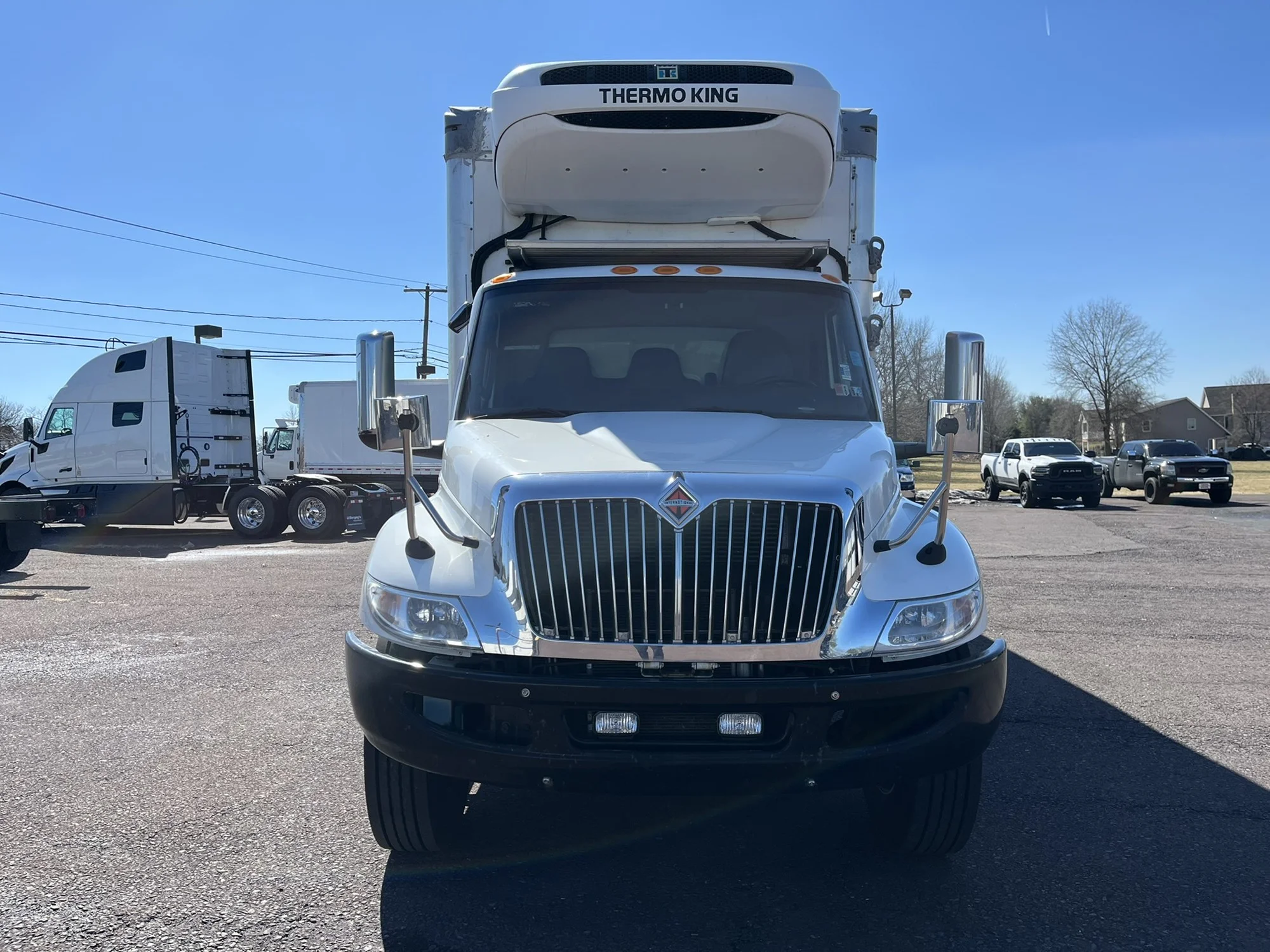 2020 International MV - image 2