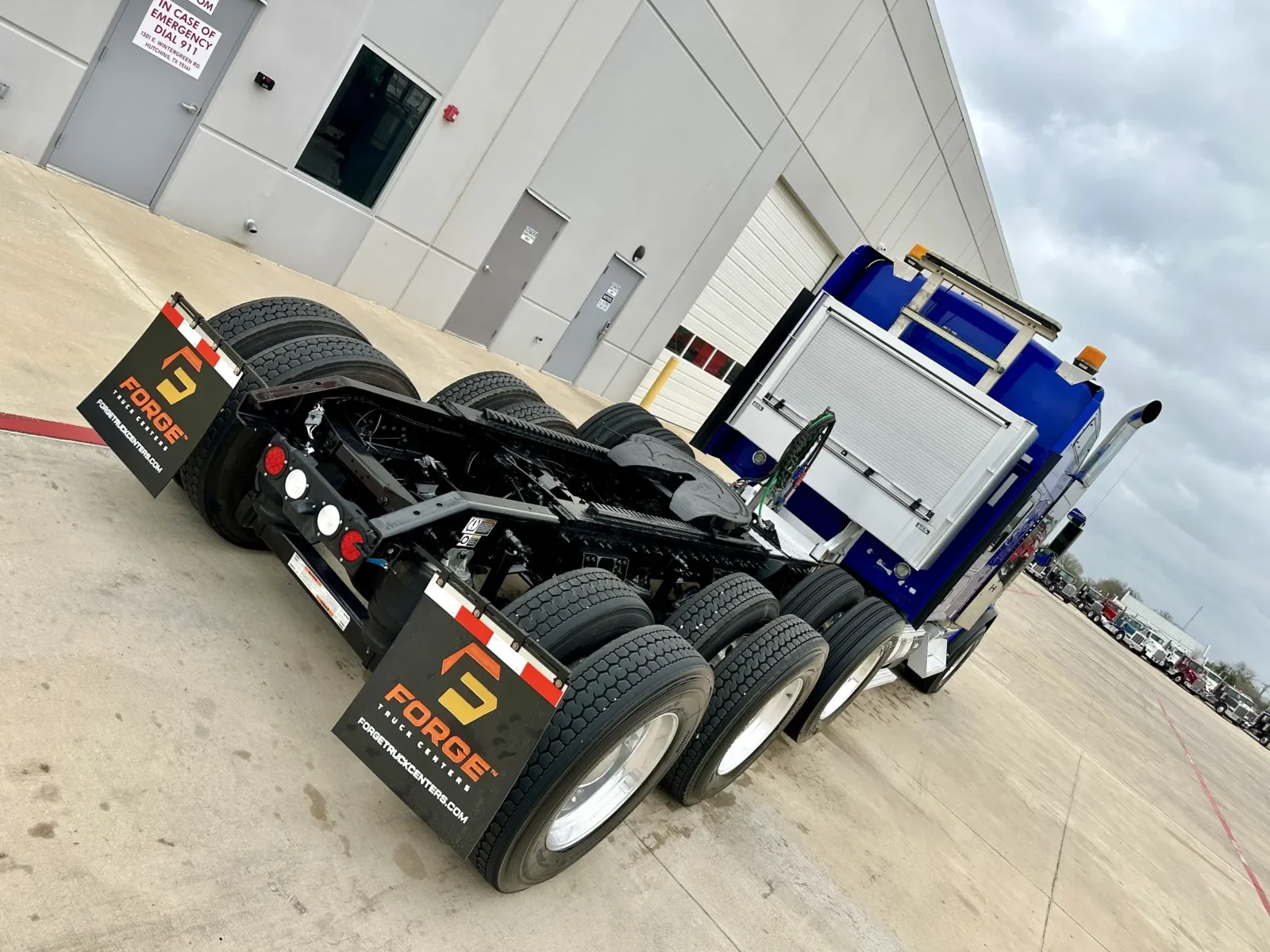 2021 Kenworth T800 - image 11