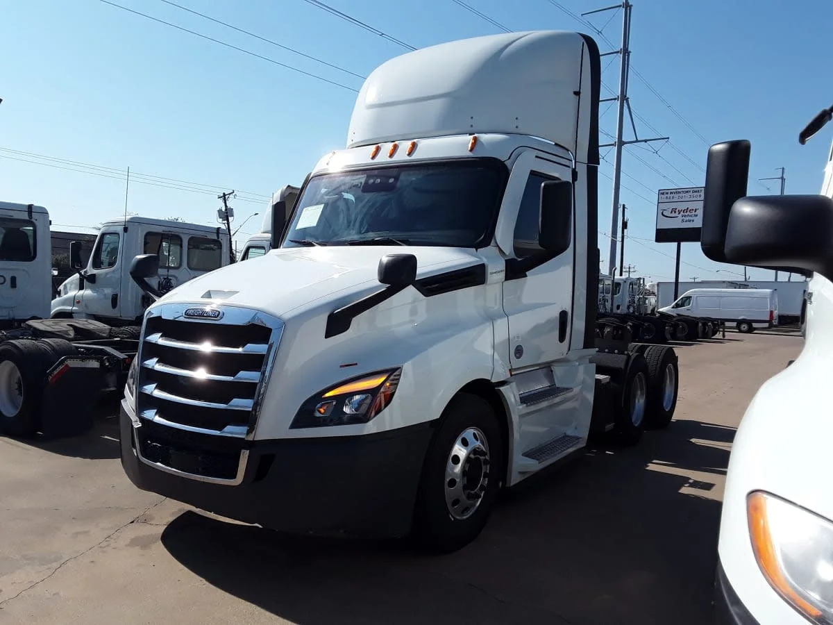 2022 Freightliner Cascadia in Dallas, TX