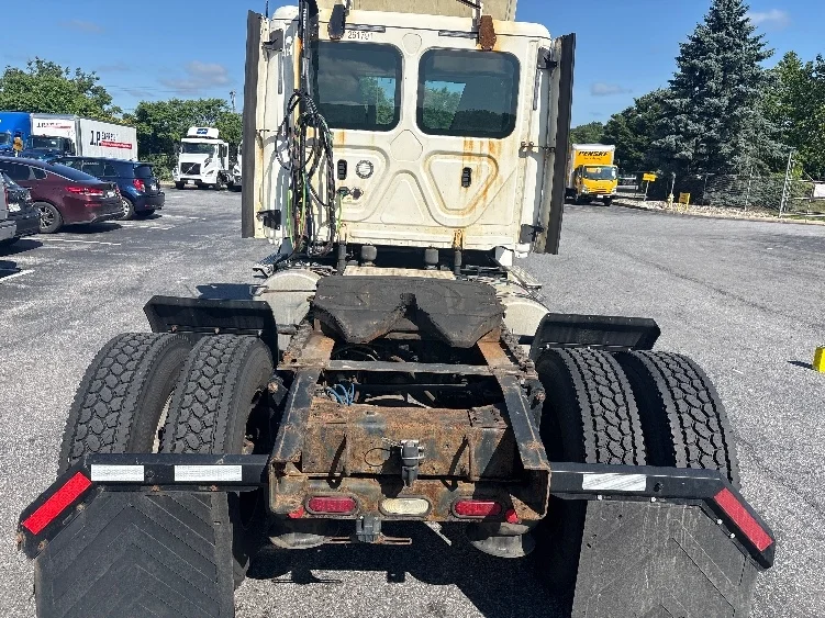 2019 Freightliner Cascadia in Montgomery, NY — photo 6