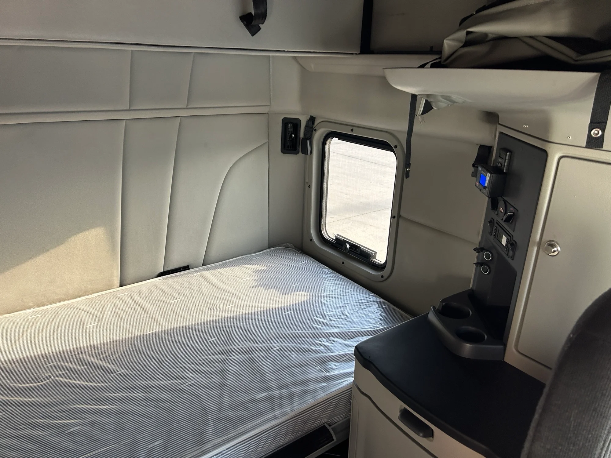 2021 Peterbilt 579 - image 16