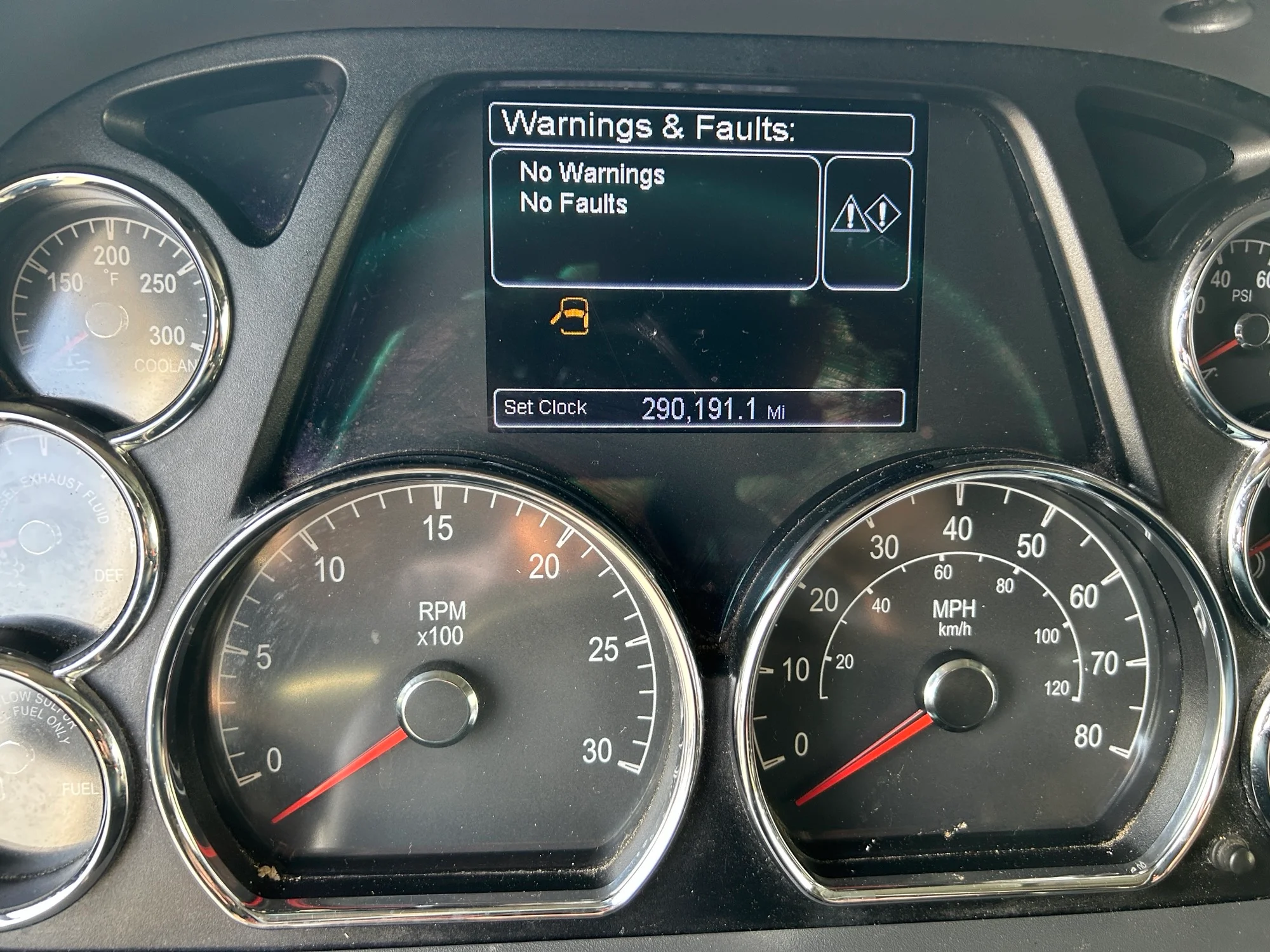 2021 Peterbilt 579 - image 12