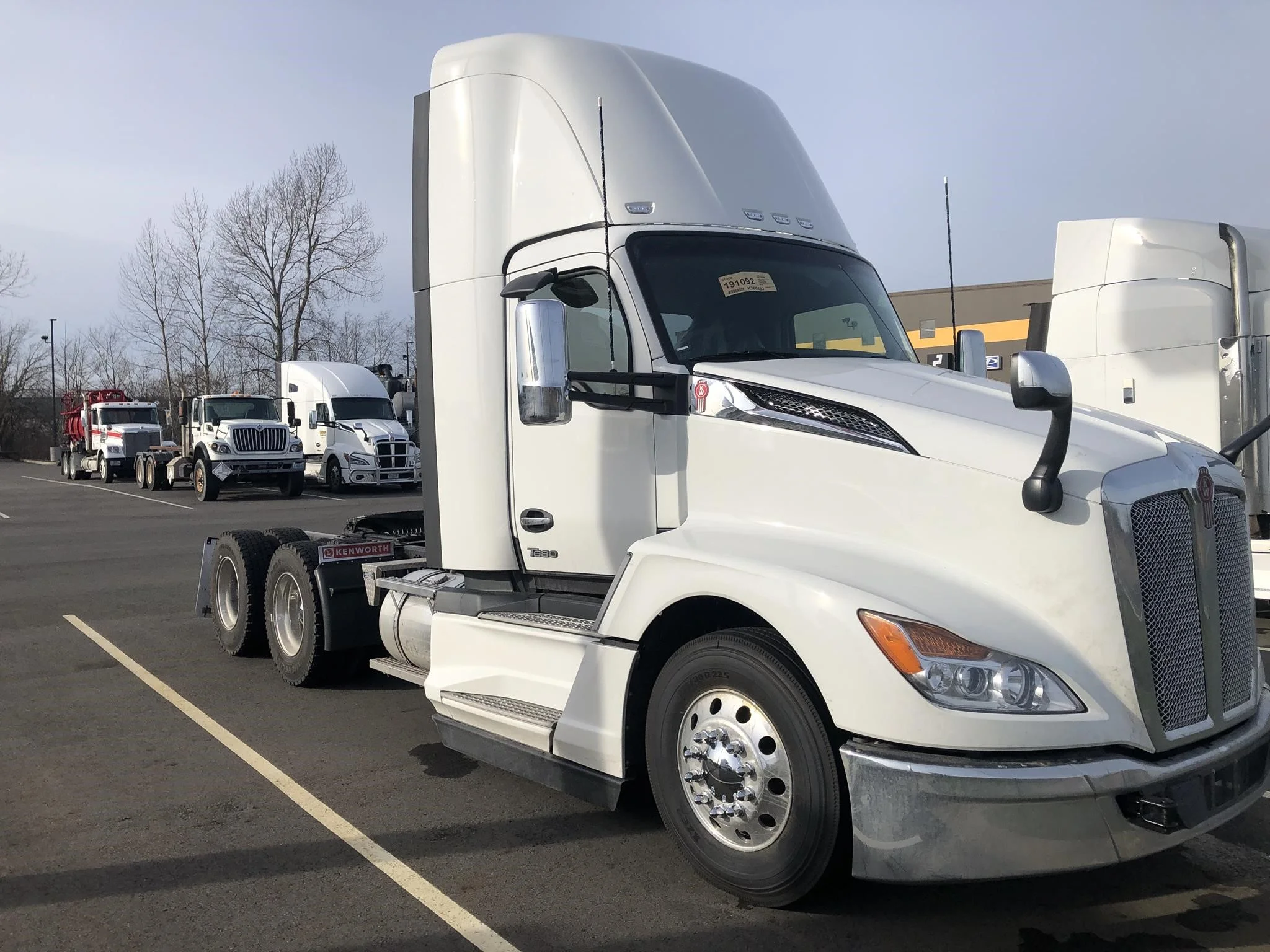 2025 Kenworth T280