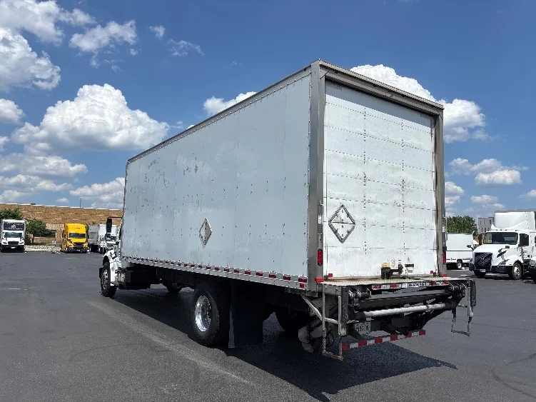 2018 Freightliner eM2 in Sterling, VA — photo 6