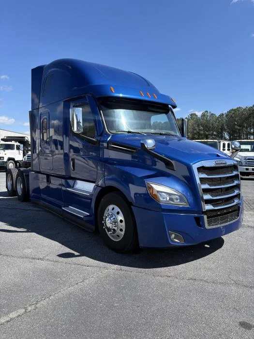 2023 Freightliner Cascadia - image 7