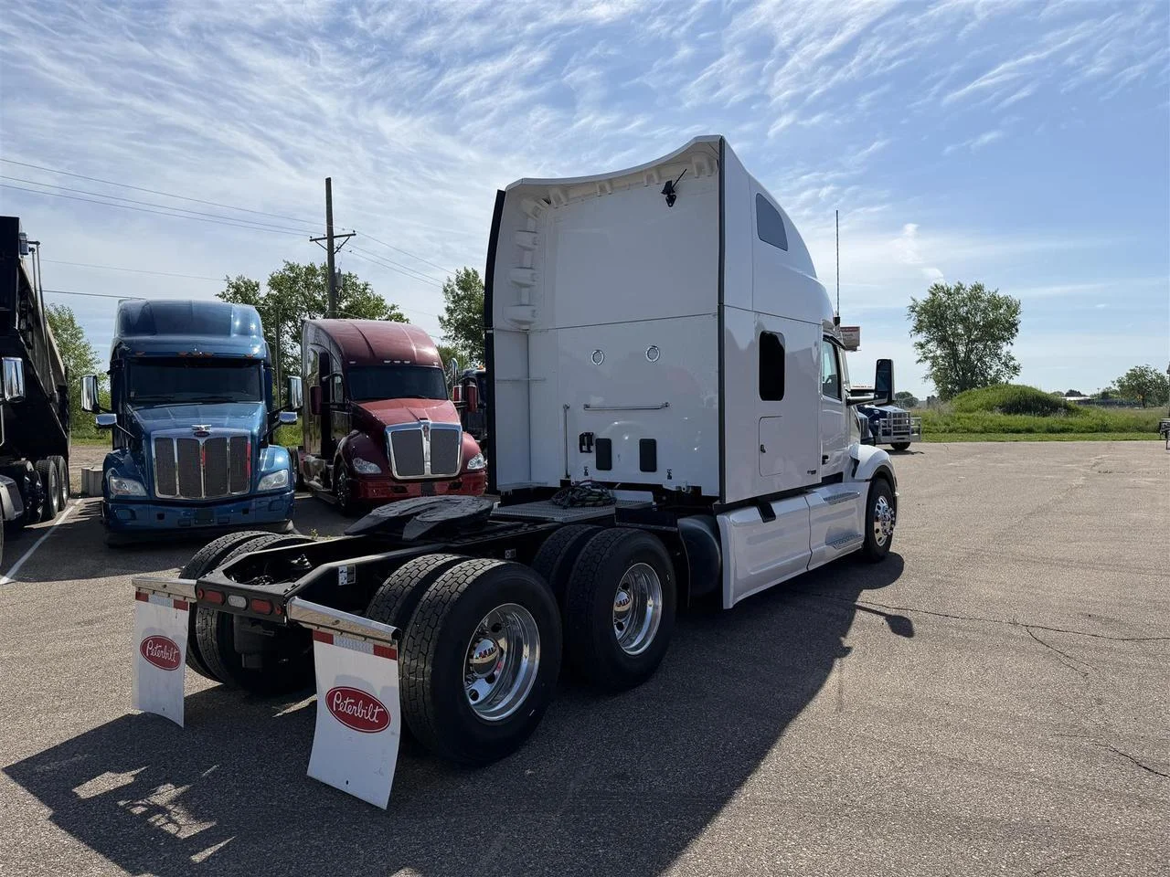 2027 Peterbilt 579 in Eau Claire, WI — photo 3