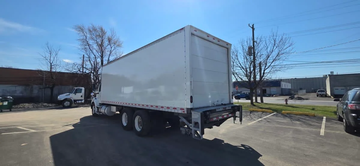 2019 Freightliner M2 112 - image 6