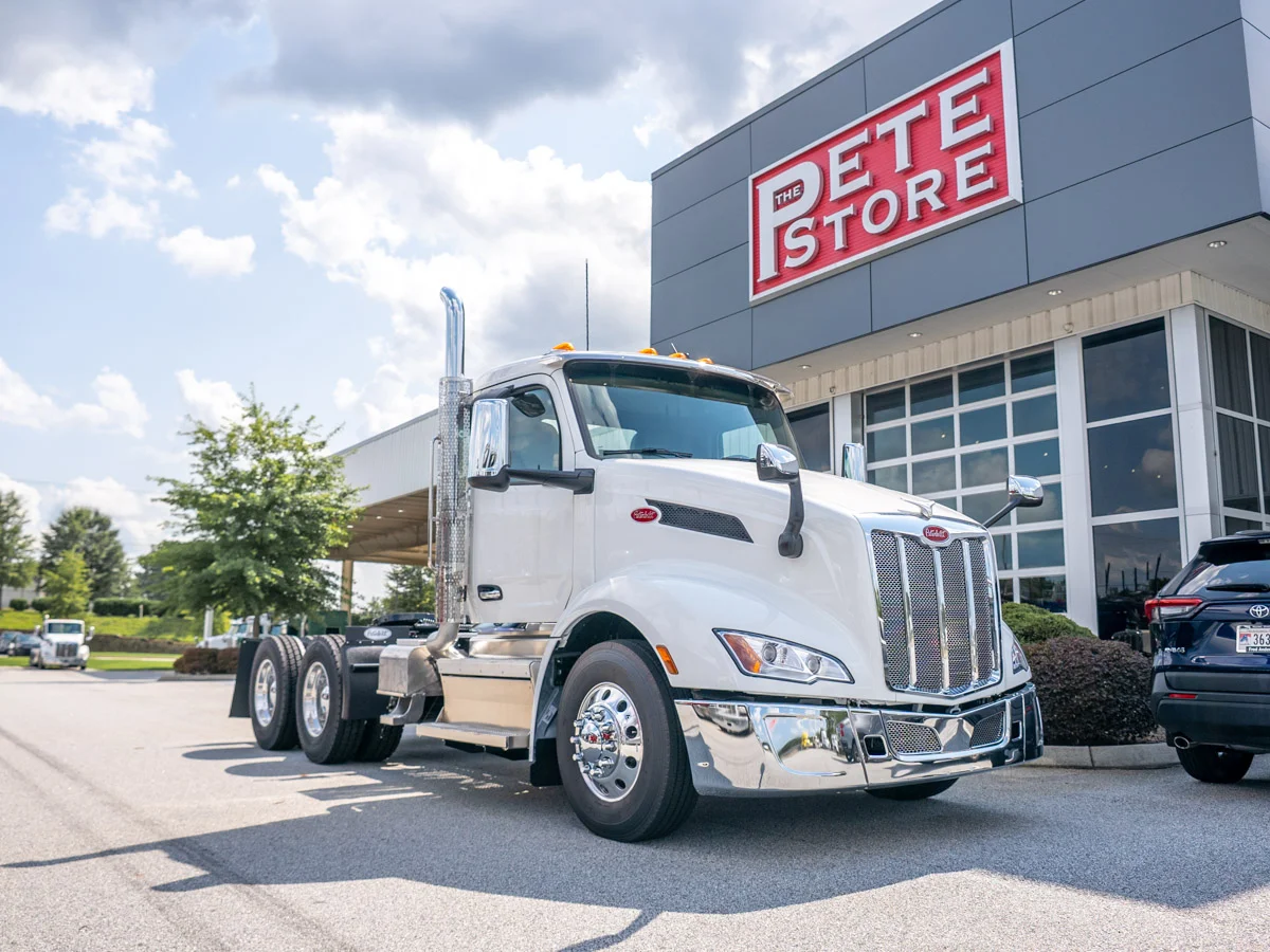 2027 Peterbilt 579 in Knoxville, TN — photo 7