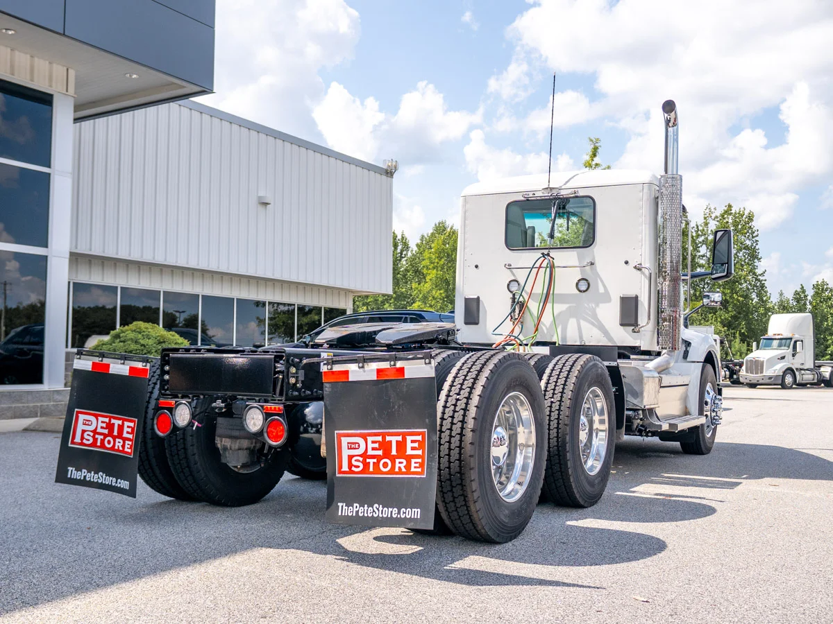 2027 Peterbilt 579 in Knoxville, TN — photo 9