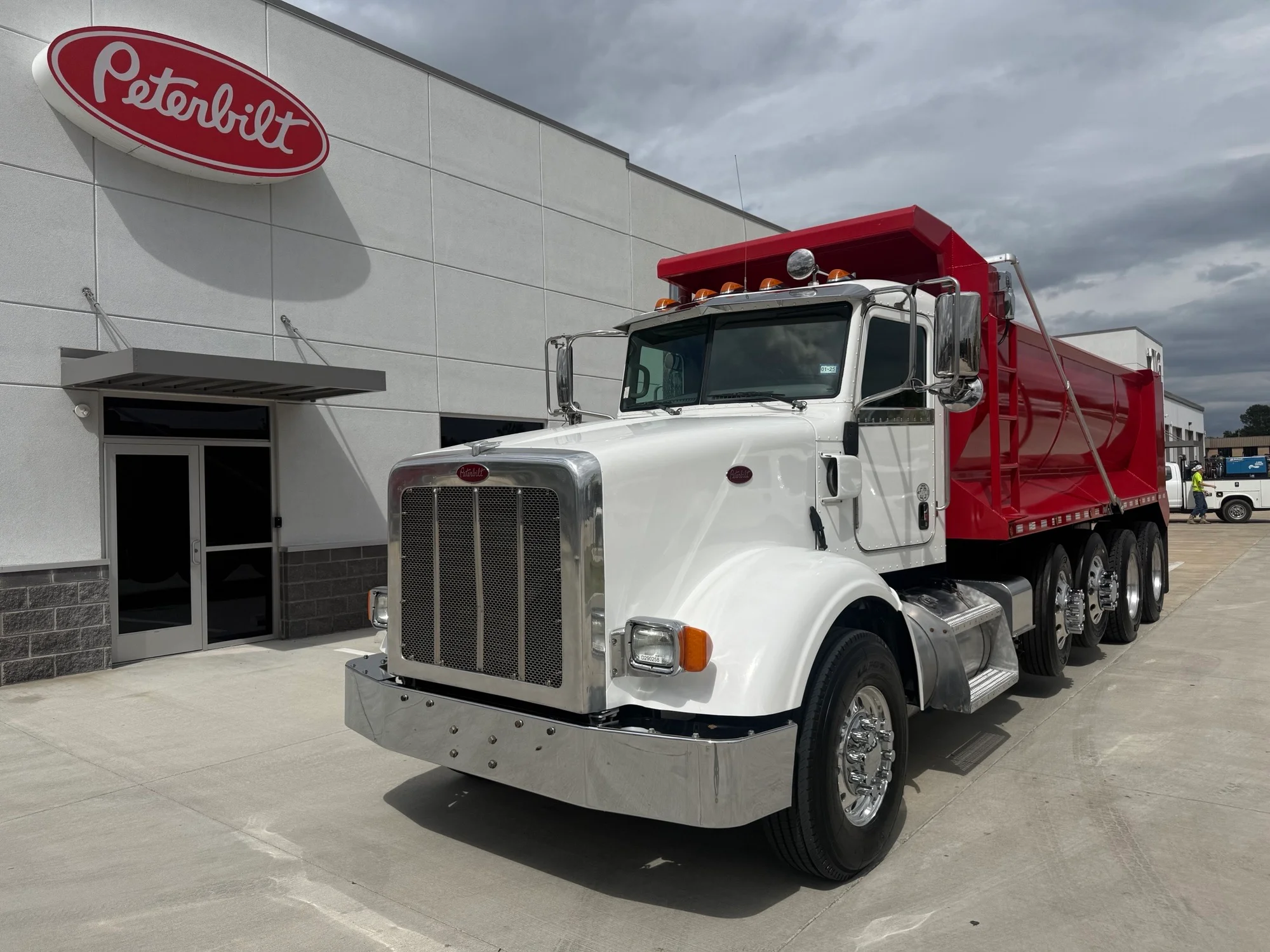 2015 Peterbilt 367 in Portland, OR