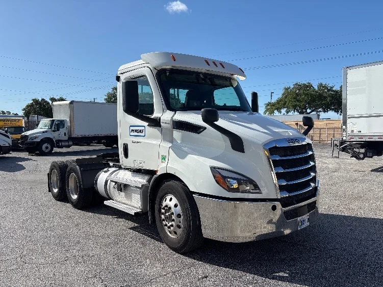 2020 Freightliner Cascadia