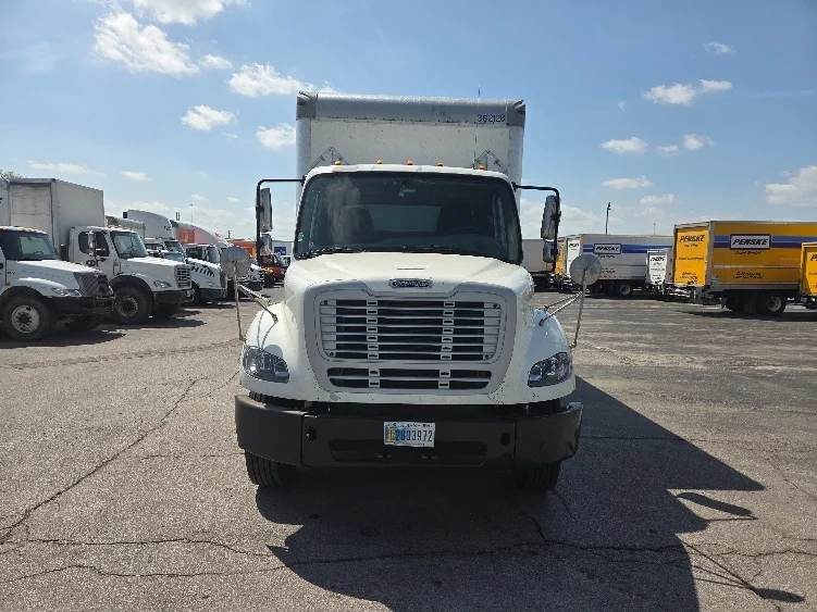 2020 Freightliner M2 112 - image 2