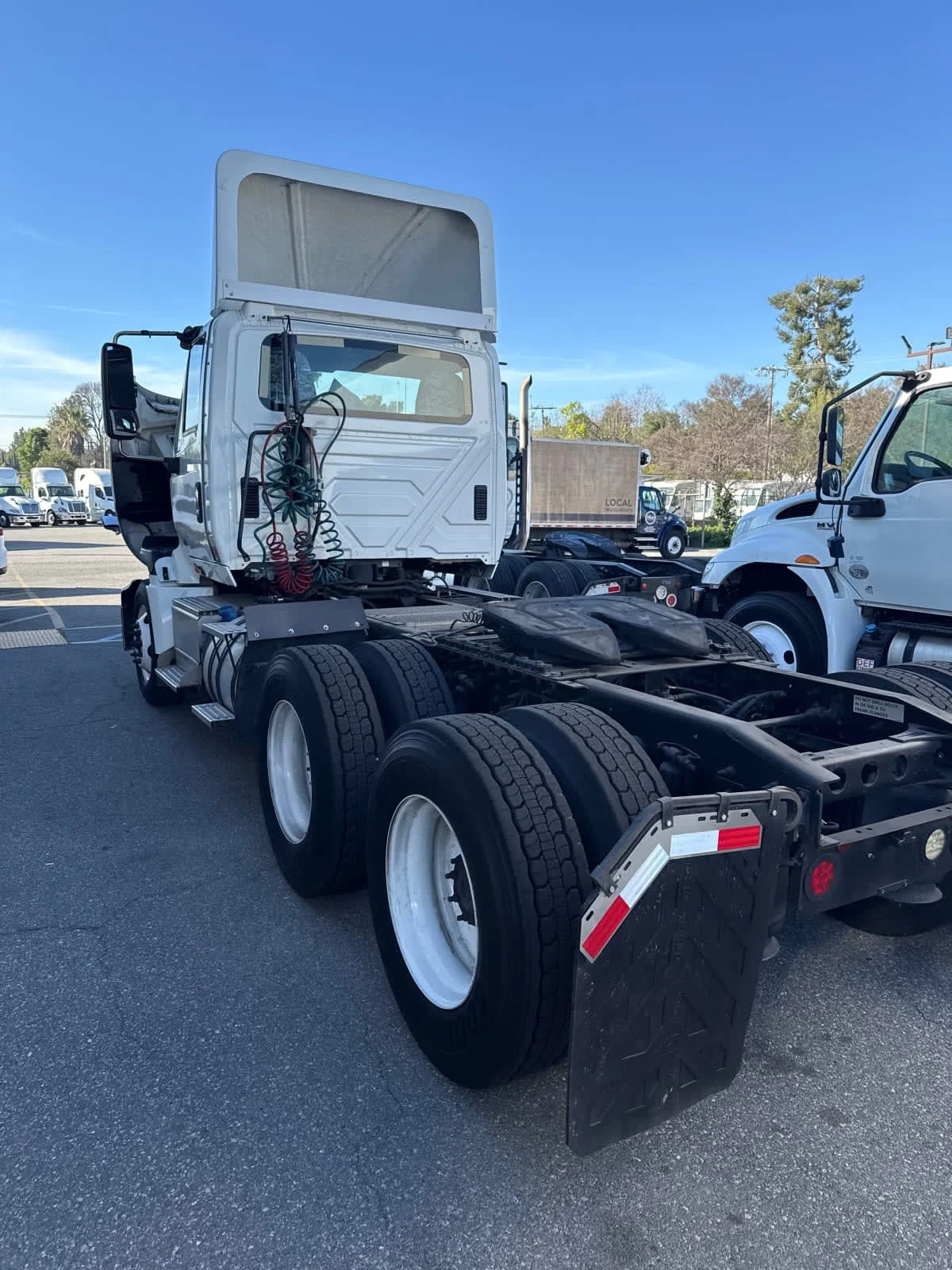 2016 International ProStar - image 4