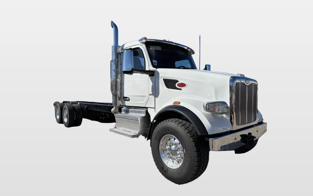 2026 Peterbilt 567 - image 1
