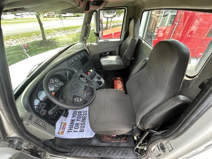 2016 International ProStar — photo 10
