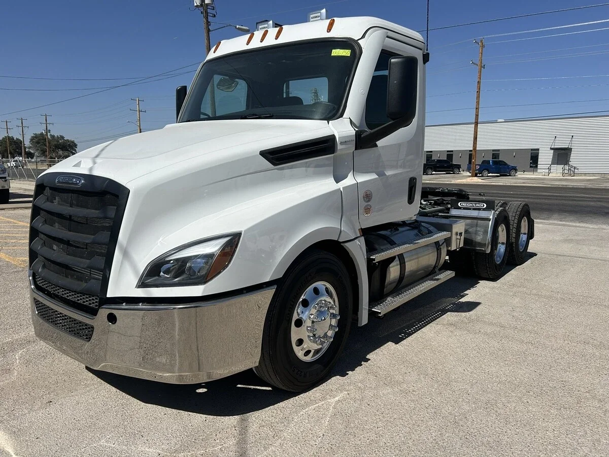 2027 Freightliner Cascadia
