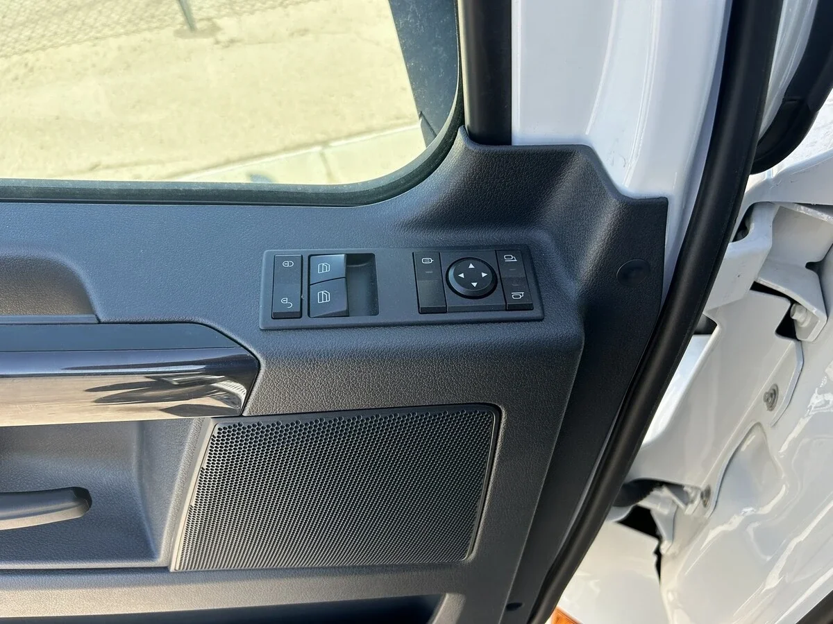2027 Freightliner Cascadia — photo 22