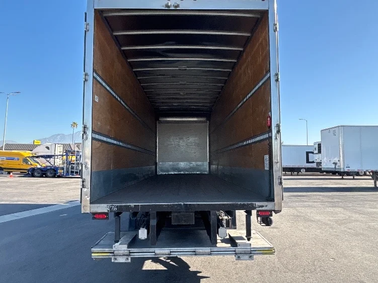 2020 Freightliner eM2 in Fontana, CA — photo 8