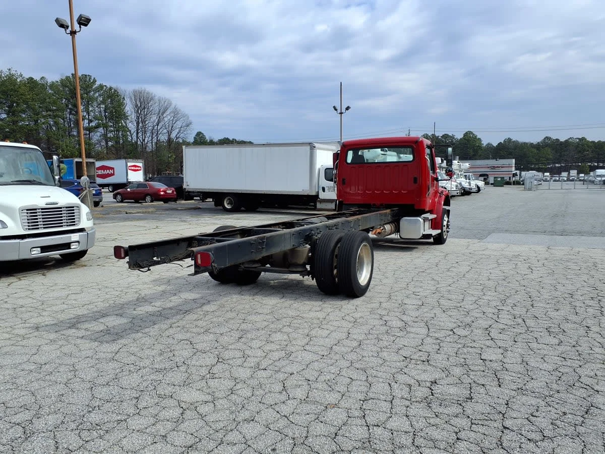 2019 Freightliner M2 106 in Doraville, GA — photo 4