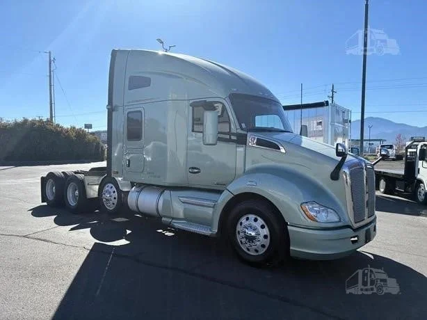 2020 Kenworth T680 in Medford, OR