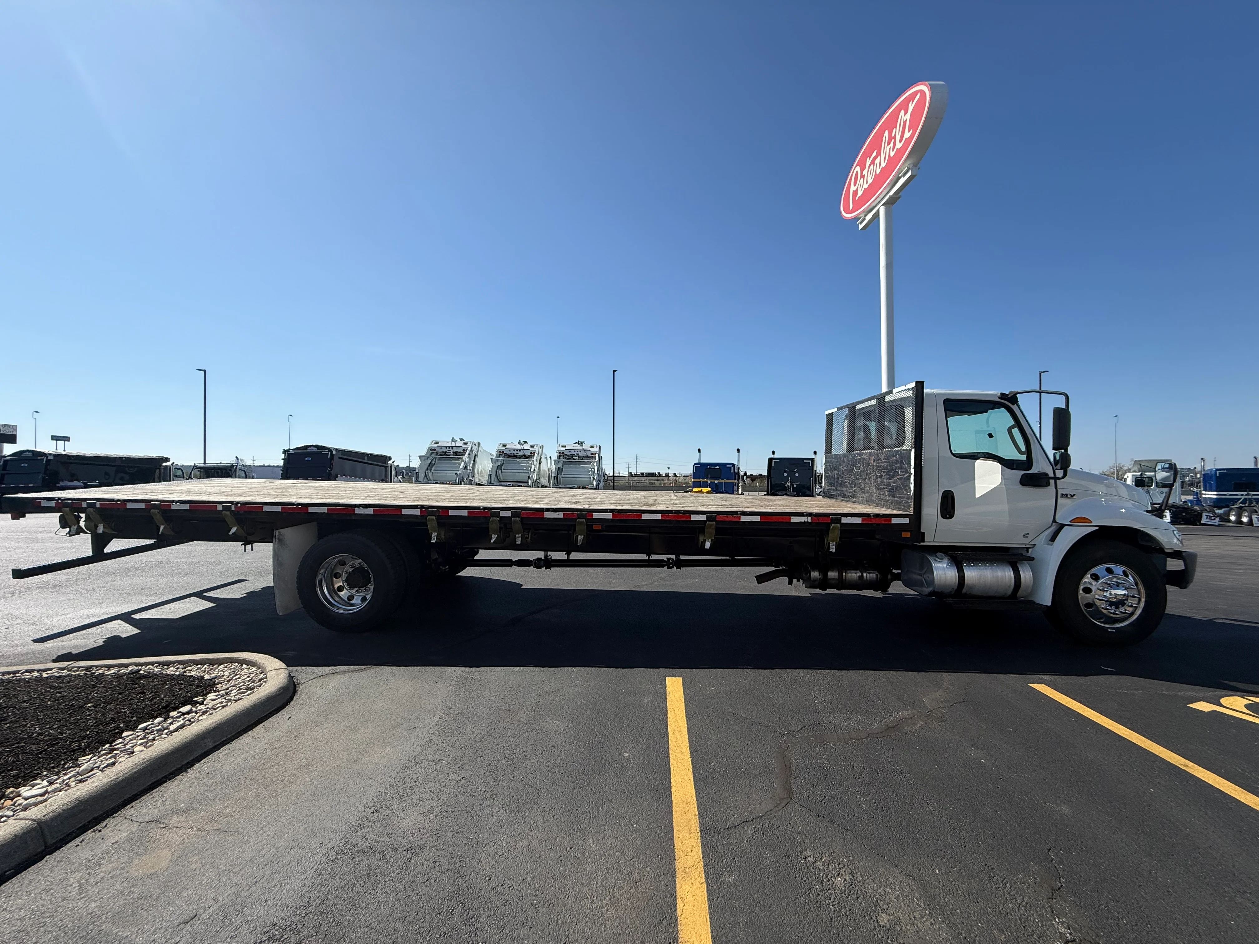 2019 International 4300 - image 5