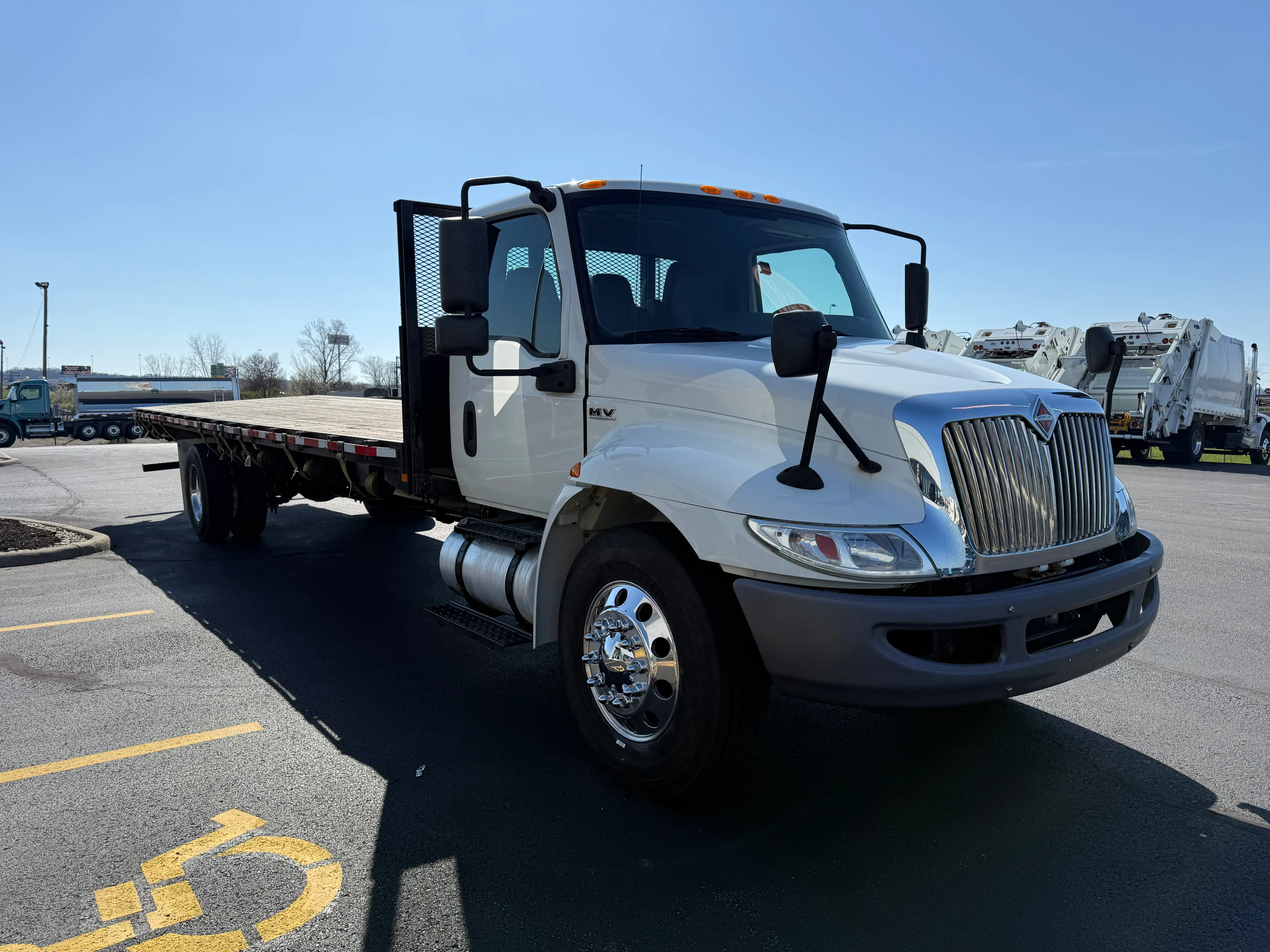 2019 International 4300 - image 6
