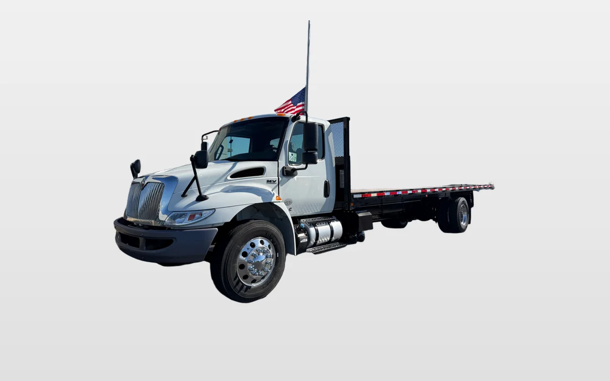 2019 International 4300 - image 1
