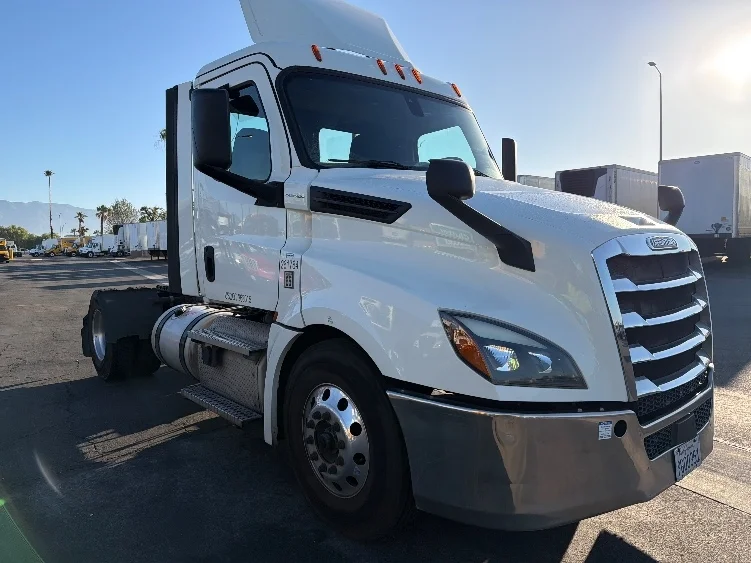 2019 Freightliner Cascadia in Fontana, CA